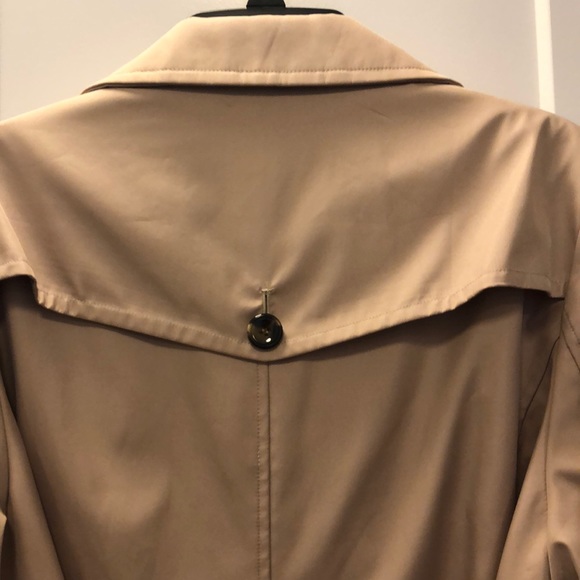 Spring trench coat - Picture 5 of 6